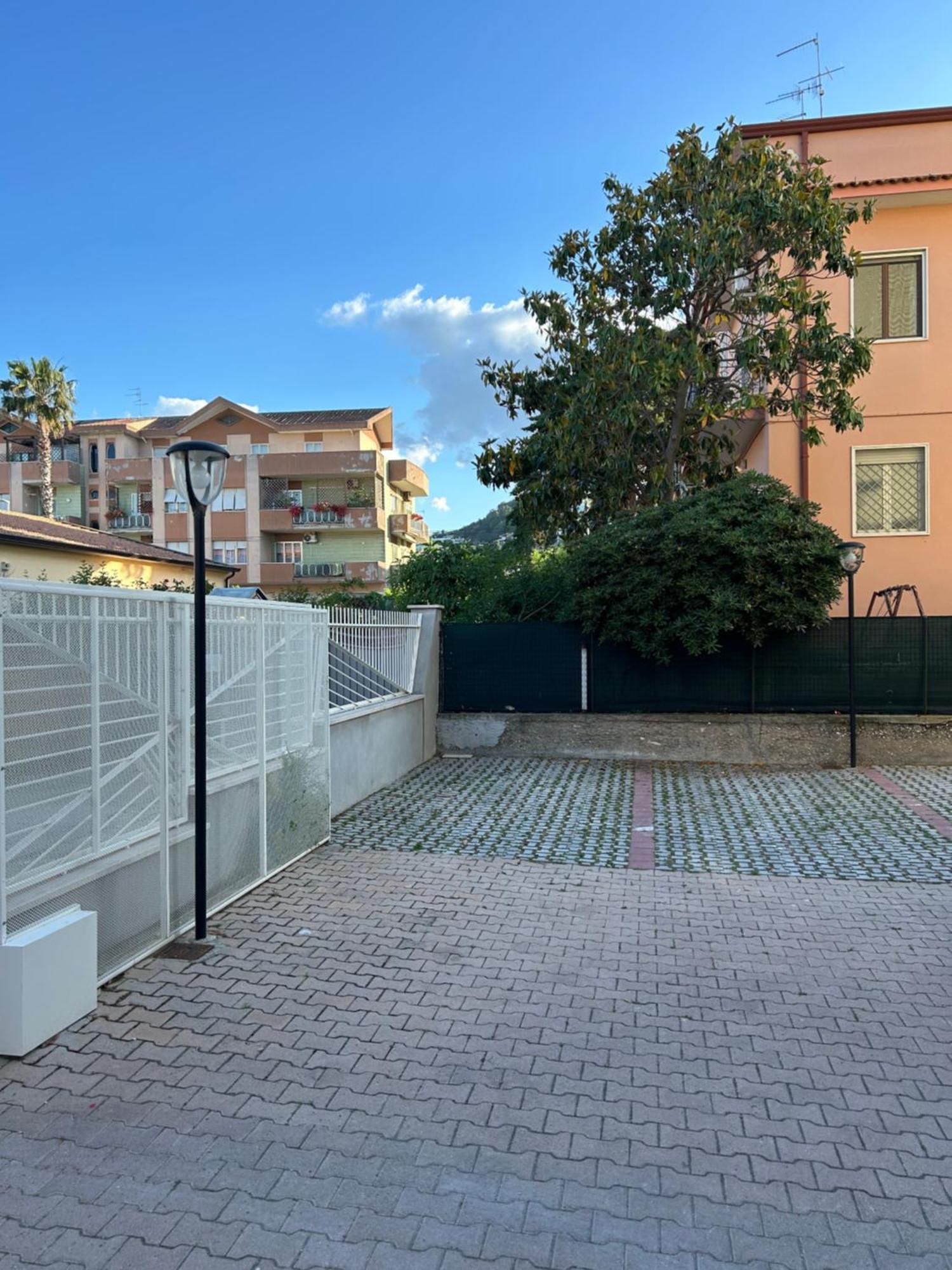 Appartamento Zona Residenziale, Due Passi Dal Mare Pescara Exteriör bild